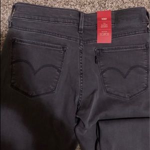Levi’s black stretch skinny jeans